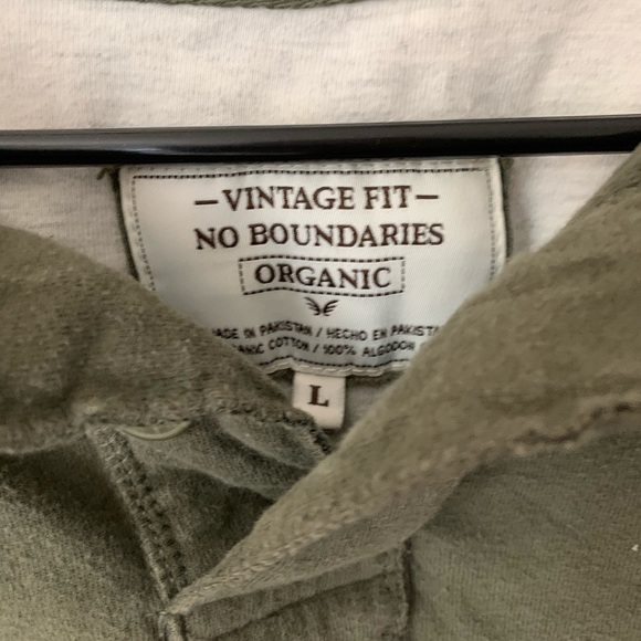 Cropped sweater shirt with buttons - Picture 2 of 2